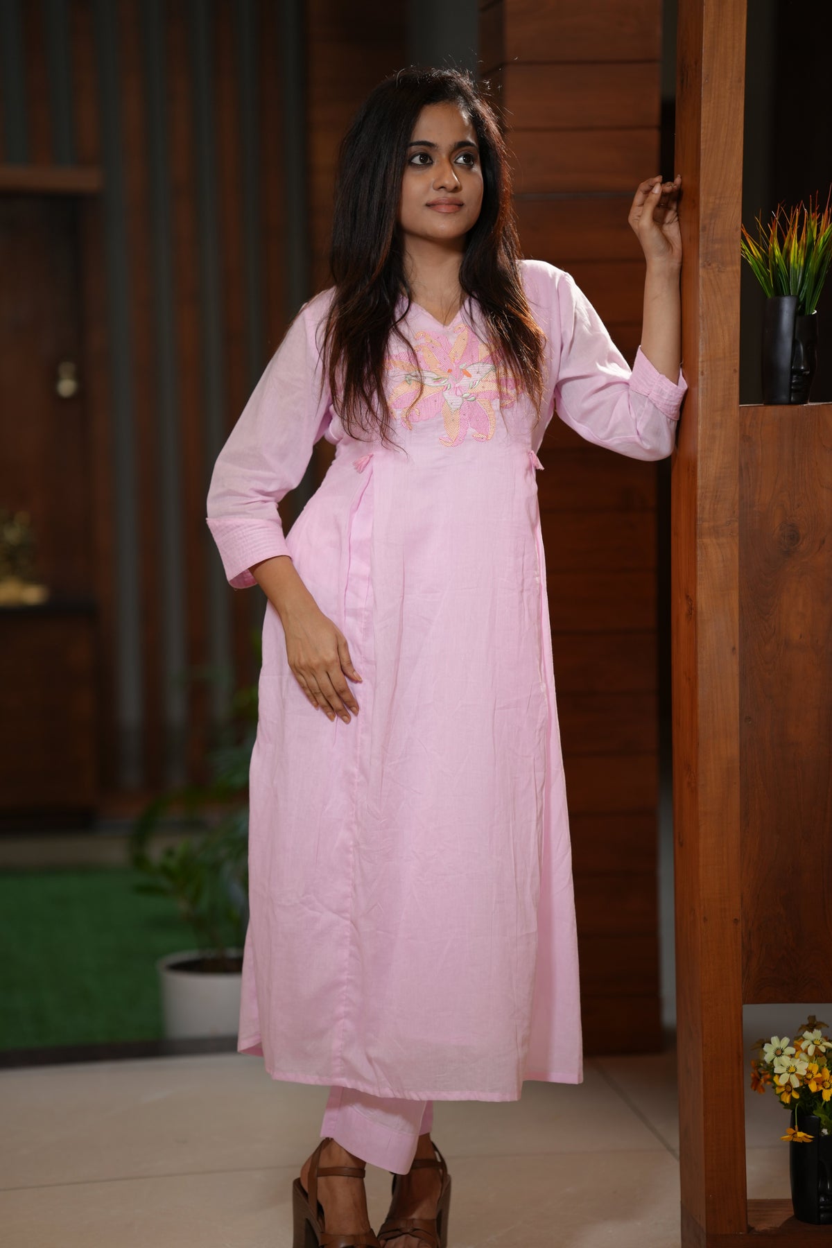 LILY EMBRIODERED MUL COTTON SUIT SET (PINK)