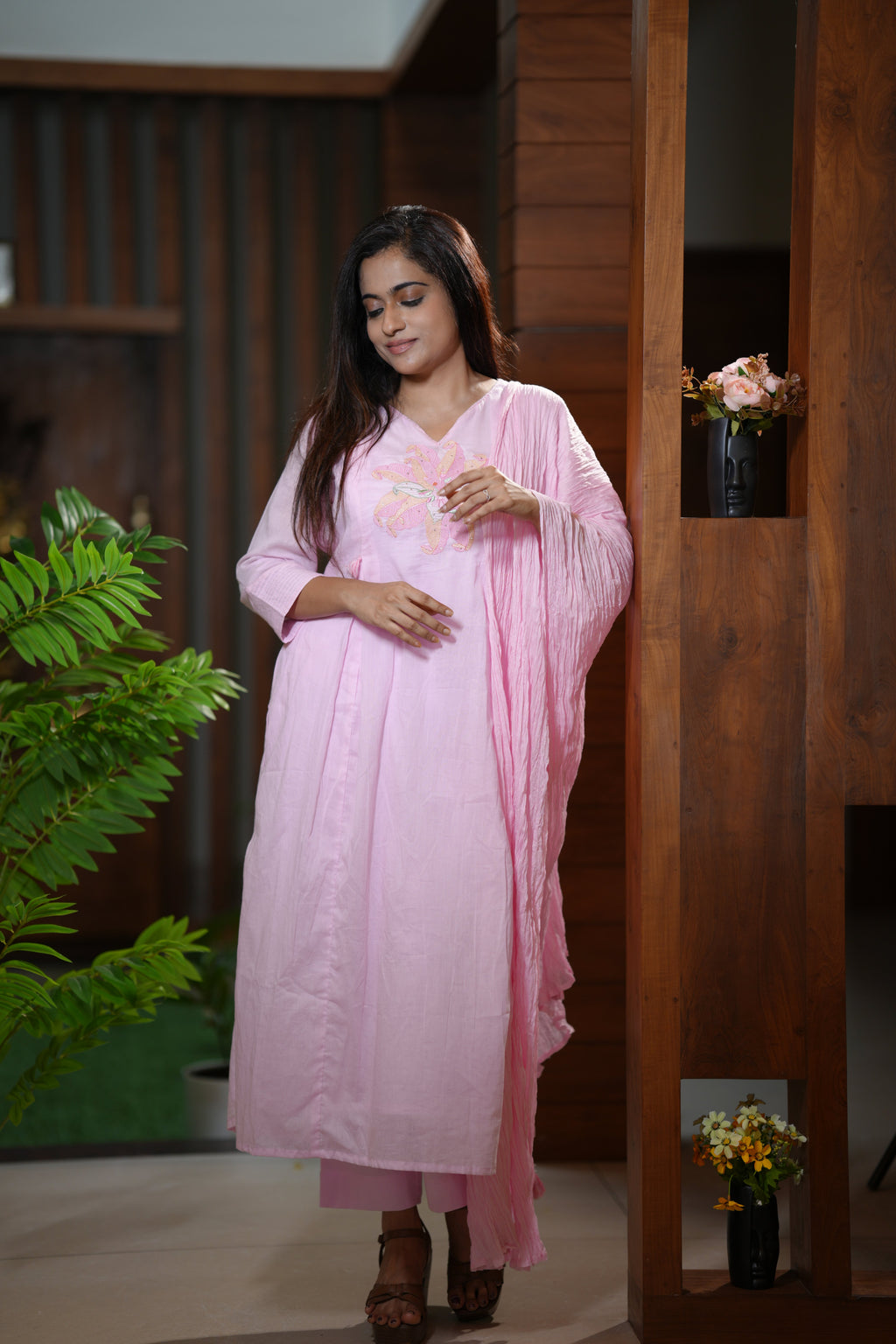 LILY EMBRIODERED MUL COTTON SUIT SET (PINK)