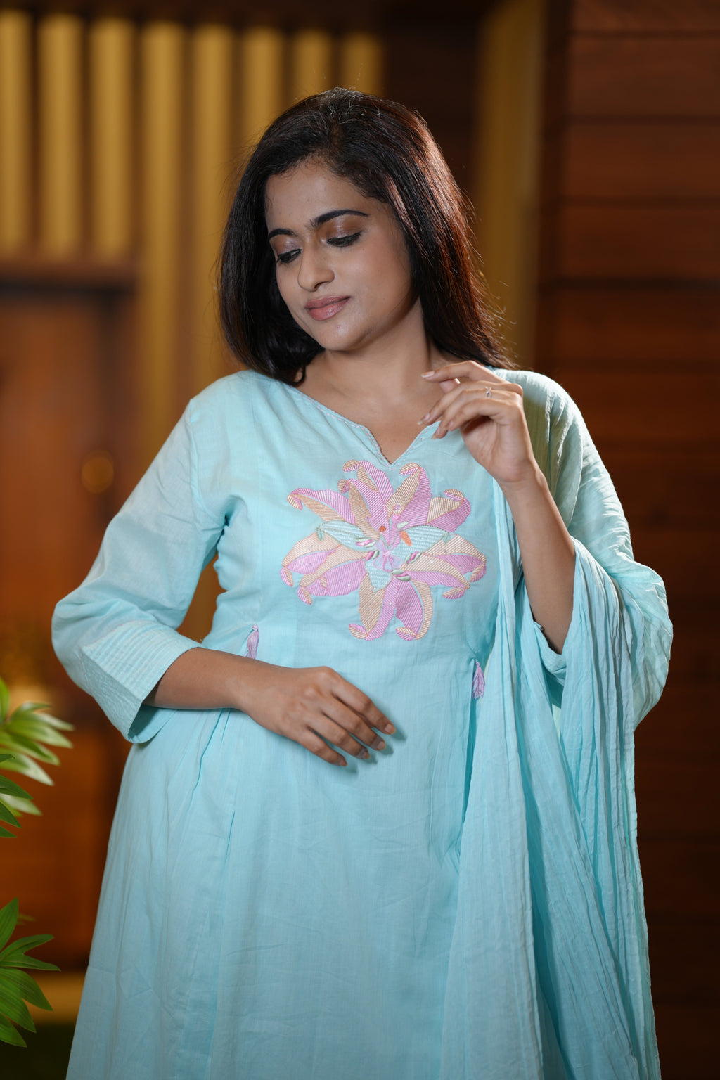 LILY EMBRIODERED MUL COTTON SUIT SET (BLUE)