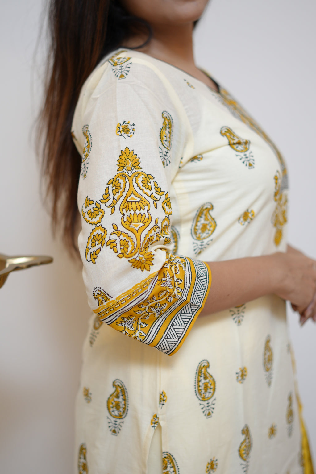 AMBER PAISLEY COTTON SUIT SET (IVORY)