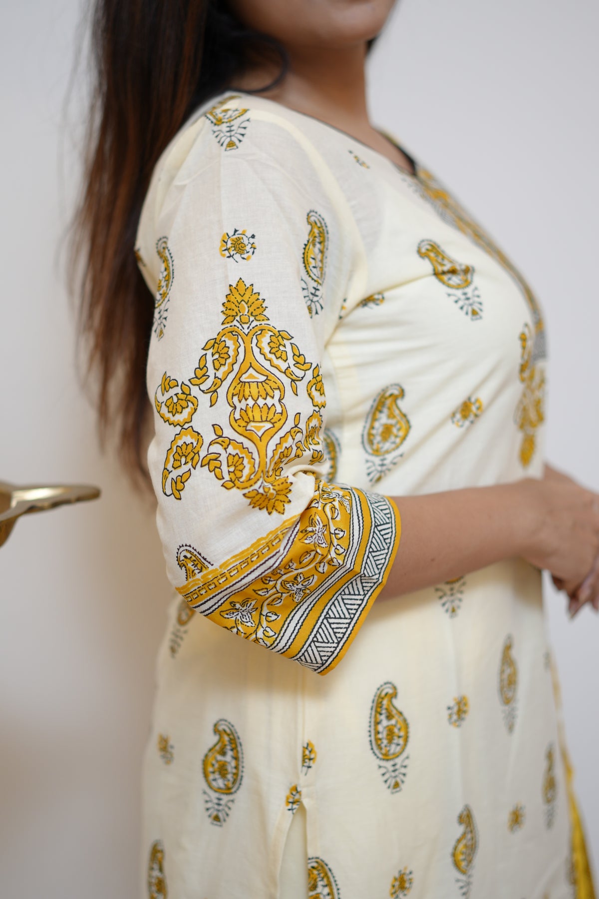 AMBER PAISLEY COTTON SUIT SET (IVORY)
