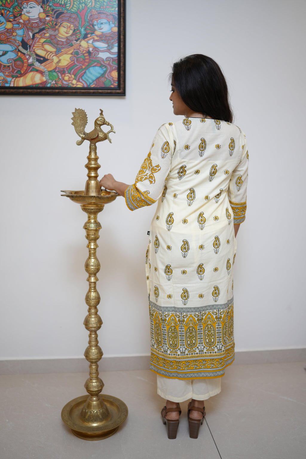 AMBER PAISLEY COTTON SUIT SET (IVORY)